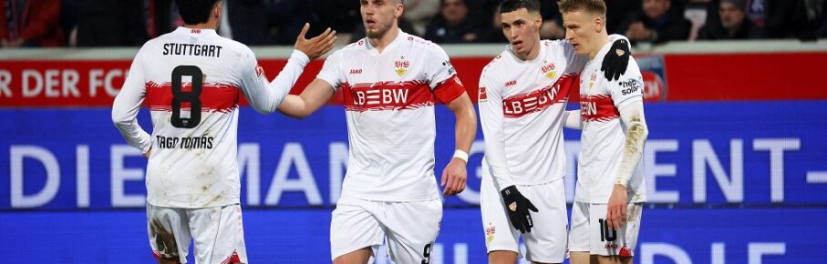 22.02.2026, Deutschland, Heidenheim an der Brenz, Fußball Bundesliga, 23. Spieltag, 1. FC Heidenheim vs. VfB Stuttgart, v.l. Tiago Tomas VfB, Ermedin Demirovic VfB, Bilai El Khannouss VfB, Chris Führich VfB jubel über das Tor von Demirovic, das später wieder aberkannt wird *** 22 02 2026, Germany, Heidenheim an der Brenz, Soccer Bundesliga, Matchday 23, 1 FC Heidenheim vs VfB Stuttgart, f l Tiago Tomas VfB , Ermedin Demirovic VfB , Bilai El Khannouss VfB , Chris Führich VfB celebrate Demirovics goal which is later disallowed