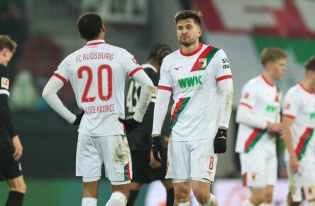 Elvis Rexhbecaj vom FC Augsburg