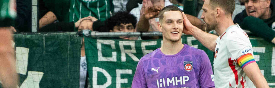 Patrick Mainka FC Heidenheim, 6 und Torwart Frank Feller FC Heidenheim, 40, GER, SV Werder Bremen vs 1. FC Heidenheim, Fussball, Bundesliga, Spieltag 24, Saison 2025/2026, 28.02.2026 DFL REGULATIONS PROHIBIT ANY USE OF PHOTOGRAPHS AS IMAGE SEQUENCES AND/OR QUASI-VIDEO GER, SV Werder Bremen vs 1. FC Heidenheim, Fussball, Bundesliga, Spieltag 24, Saison 2025/2026, 28.02.2026 Bremen *** Patrick Mainka FC Heidenheim, 6 and goalkeeper Frank Feller FC Heidenheim, 40 , GER, SV Werder Bremen vs 1 FC Heidenheim, Football, Bundesliga, Matchday 24, Season 2025 2026, 28 02 2026 DFL REGULATIONS PROHIBIT ANY USE OF PHOTOGRAPHS AS IMAGE SEQUENCES AND OR QUASI VIDEO GER, SV Werder Bremen vs 1 FC Heidenheim, Football, Bundesliga, Matchday 24, Season 2025 2026, 28 02 2026 Bremen Copyright: xEibner-Pressefoto/MaxxVincenx EP_MVN