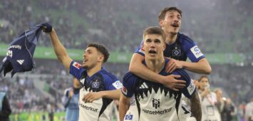 Giorgi Gocholeishvili und Luka Vuskovic jubeln für den HSV