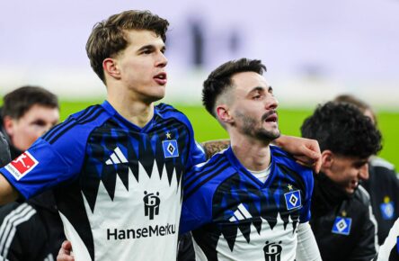 Luka Vuskovic und Fabio Vieira vom HSV