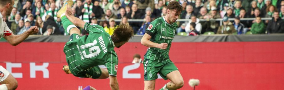 Olivier Deman und Jovan Milosevic von Werder Bremen