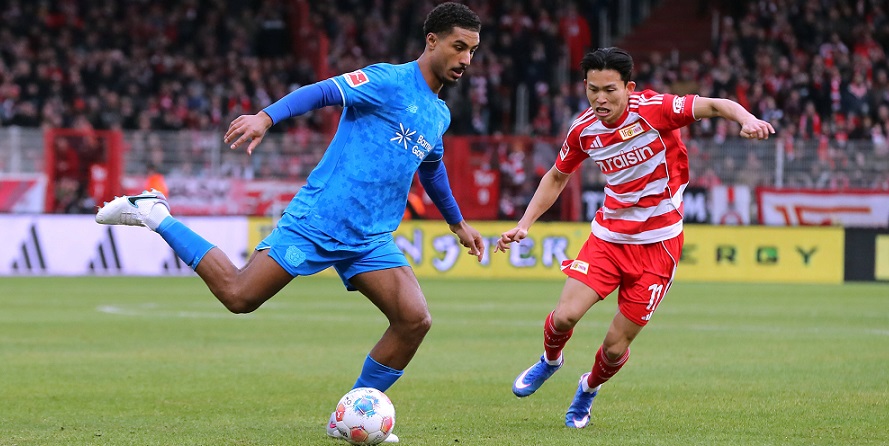 Bei Bayer Leverkusen vor dem Comeback: Loic Bade (hier gegen Union Berlin)