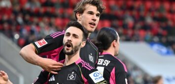 Fabio VIEIRA Hamburger SV, Luka VUSKOVIC Hamburger SV,re:Rayan Philippe Hamburger SV nach Tor zum 0-2, Jubel,Freude,Begeisterung,Aktion, Fussball 1. Bundesliga Saison 2025/2026, 21.Spieltag, Spieltag21 1.FC Heidenheim - Hamburger SV 0-2 am 07.02.2026, VOITH ARENA *** Fabio VIEIRA Hamburger SV , Luka VUSKOVIC Hamburger SV ,re Rayan Philippe Hamburger SV after goal to 0 2, Cheering,Joy,Enthusiasm,Action, Soccer 1 Bundesliga Season 2025 2026, 21 Matchday, Matchday21 1 FC Heidenheim Hamburger SV 0 2 on 07 02 2026, VOITH ARENA