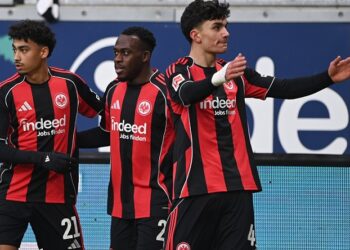 Transfergerüchte: Can Uzun und Arnaud Kalimuendo könnten Eintracht Frankfurt verlassen