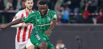 Victor Boniface SV Werder Bremen, 44 beim Torschuss, schießt auf das Tor, am Ball, Aktion, Action, Spielszene,, DIE DFL-RICHTLINIEN UNTERSAGEN JEGLICHE NUTZUNG VON FOTOS ALS SEQUENZBILDER UND/ODER VIDEOAHNLICHE FOTOSTRECKEN. DFL REGULATIONS PROHIBIT ANY USE OF PHOTOGRAPHS AS IMAGE SEQUENCES AND/OR QUASI-VIDEO., 29.11.2025, Bremen Deutschland, Fussball, Bundesliga, SV Werder Bremen - 1. FC Köln *** Victor Boniface SV Werder Bremen, 44 on goal, shooting on goal, on the ball, action, action scene,, THE DFL GUIDELINES PROHIBIT ANY USE OF PHOTOGRAPHS AS IMAGE SEQUENCES AND OR QUASI VIDEO DFL REGULATIONS PROHIBIT ANY USE OF PHOTOGRAPHS AS IMAGE SEQUENCES AND OR QUASI VIDEO , 29 11 2025, Bremen Germany , Football, Bundesliga, SV Werder Bremen 1 FC Köln xobx