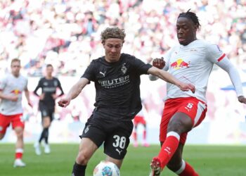 El Chadaille Bitshiabu überzeugt für RB Leipzig