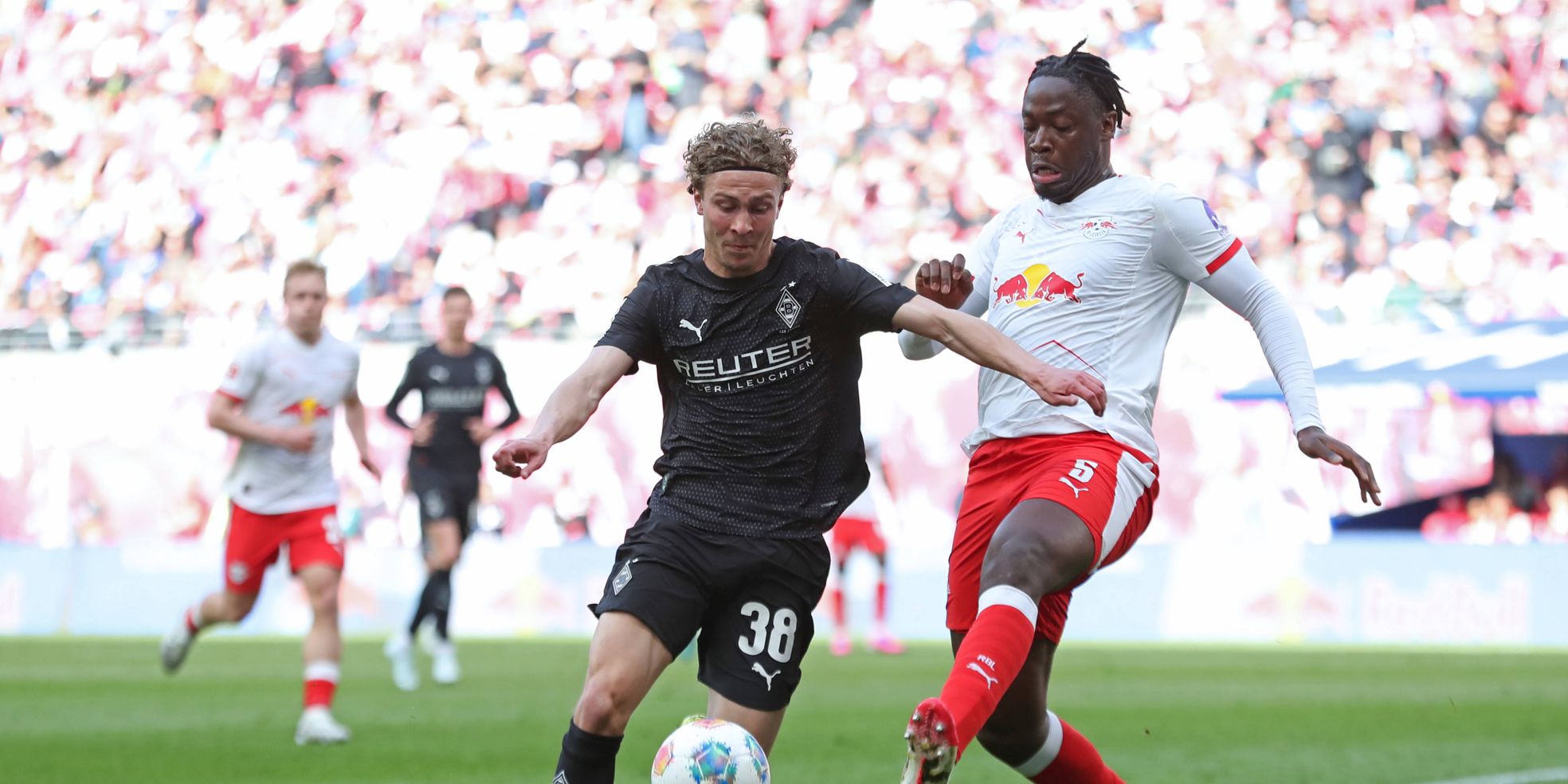 El Chadaille Bitshiabu überzeugt für RB Leipzig