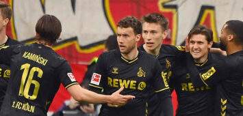 Kollektiver Torjubel um Alessio CASTRO-MONTES 1.FC Koeln,2v.re nach Tor zum 2-2 mit Linton MAINA 1.FC Koeln. Kristoffer LUND 1.FC Koeln, Luca WALDSCHMIDT 1.FC Koeln,Jakub KAMINSKI 1.FC Koeln,Marius BUELTER 1.FC KOELN, Rav VAN DEN BERG 1.FC Koeln. Jubel,Freude,Begeisterung,Akton, Fussball 1. Bundesliga Saison 2025/2026, 28.Spieltag, Spieltag28 Eintracht Frankfurt - 1.FC Koeln 2-2 am 05.04.2026 DEUTSCHE BANK PARK *** Collective goal celebration around Alessio CASTRO MONTES 1 FC Koeln,2v right after goal to 2 2 with Linton MAINA 1 FC Koeln Kristoffer LUND 1 FC Koeln , Luca WALDSCHMIDT 1 FC Koeln ,Jakub KAMINSKI 1 FC Koeln ,Marius BUELTER 1 FC KOELN , Rav VAN DEN BERG 1 FC Koeln Jubel,Freude,Begeisterung,Akton, Fußball 1 Bundesliga Saison 2025 2026, 28 Spieltag, Spieltag28 Eintracht Frankfurt 1 FC Koeln 2 2 am 05 04 2026 DEUTSCHE BANK PARK