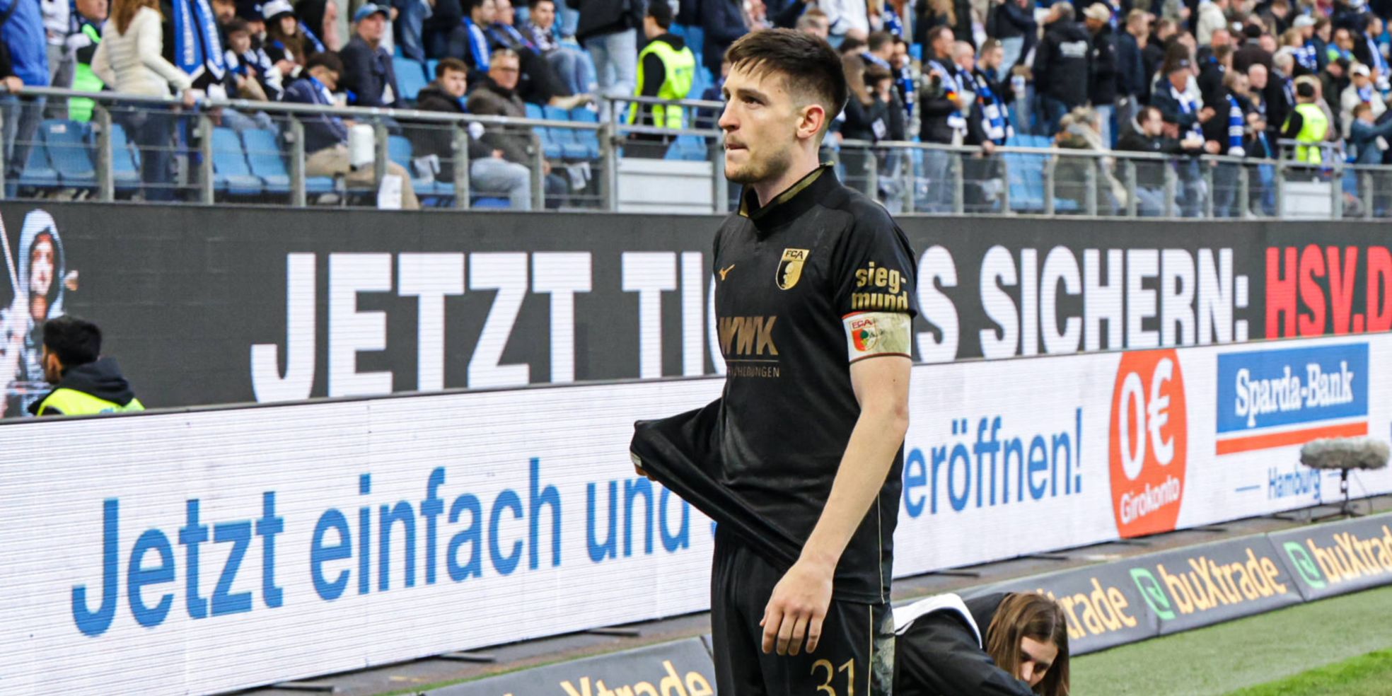 Keven Schlotterbeck vom FC Augsburg