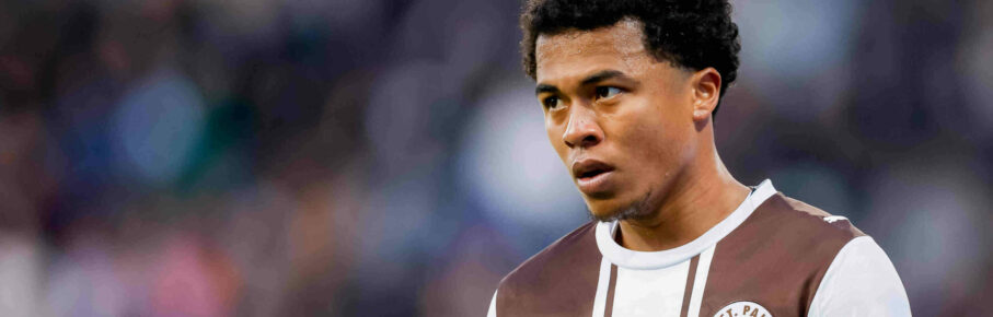 Hamburg, 11. April 2026 - Fußball, 1. Bundesliga 2025/26, FC St. Pauli - FC Bayern München: Joel Chima Fujita FC St. Pauli, 16 DFL REGULATIONS PROHIBIT ANY USE OF PHOTOGRAPHS AS IMAGE SEQUENCES AND/OR QUASI-VIDEO. *** Hamburg, April 11, 2026 Soccer, 1 Bundesliga 2025 26, FC St Pauli FC Bayern Munich Joel Chima Fujita FC St Pauli, 16 DFL REGULATIONS PROHIBIT ANY USE OF PHOTOGRAPHS AS IMAGE SEQUENCES AND OR QUASI VIDEO