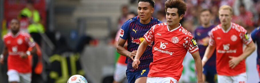 NO SALES IN JAPAN Kaishu SANO MZ vs. Antonio NUSA L 1.FSV Mainz 05 MZ - RB Leipzig L 0-1 Fussball 1. Bundesliga Saison 2025/2026, 3.Spieltag, Spieltag3, matchday3, am 13.09.2025, MEWA Arena Mainz. DFL regulations prohibit any use of photographs as image sequences and/or quasi-video a *** NO SALES IN JAPAN Kaishu SANO MZ vs Antonio NUSA L 1 FSV Mainz 05 MZ RB Leipzig L 0 1 Fußball 1 Bundesliga Saison 2025 2026, 3 Spieltag, Spieltag3, matchday3, am 13 09 2025, MEWA Arena Mainz DFL regulations prohibit any use of photographs as image sequences and or quasi video a