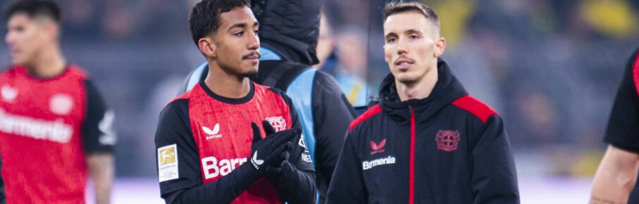 Arthur und Alejandro Grimaldo von Bayer Leverkusen
