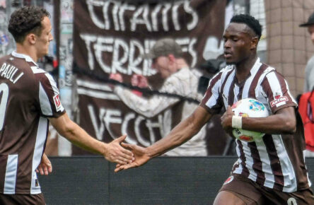 Abdoulie Ceesay freut sich über sein erstes Tor für den FC St. Pauli.