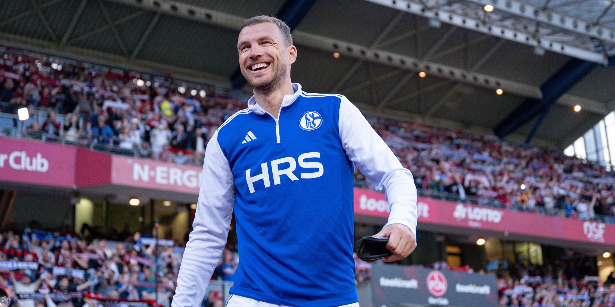 Bleibt Edin Dzeko beim FC Schalke 04?