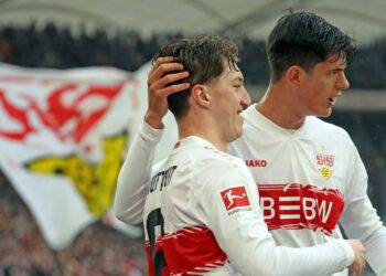 Chema Andres und Angelo Stiller vom VfB Stuttgart