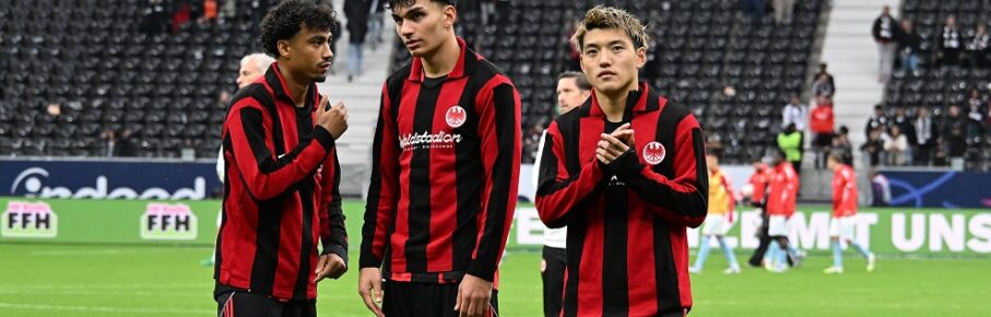 21.09.2025, xsltx, Fussball 1.Bundesliga, Eintracht Frankfurt - 1.FC Union Berlin v.l. Nathaniel Brown Eintracht Frankfurt Can Uzun Eintracht Frankfurt Ritsu Doan Eintracht Frankfurt Enttäuscht, traurig, frustriert DFL/DFB REGULATIONS PROHIBIT ANY USE OF PHOTOGRAPHS as IMAGE SEQUENCES and/or QUASI-VIDEO Frankfurt am Main *** 21 09 2025, xsltx, Football 1 Bundesliga, Eintracht Frankfurt 1 FC Union Berlin v l Nathaniel Brown Eintracht Frankfurt Can Uzun Eintracht Frankfurt Ritsu Doan Eintracht Frankfurt Disappointed, sad, frustrated DFL DFB REGULATIONS PROHIBIT ANY USE OF PHOTOGRAPHS as IMAGE SEQUENCES and or QUASI VIDEO Frankfurt am Main