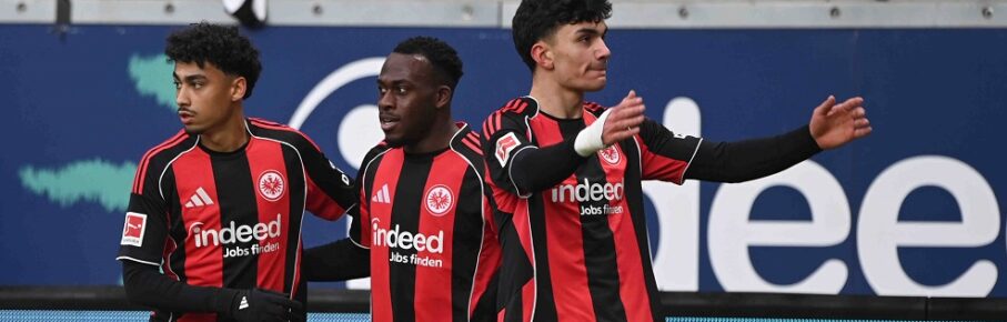 Arnaud KALIMUENDO F jubelt nach seinem Tor zum 1-0, mit Nathaniel BROWN F und Can UZUN F jubelnd, Jubel, Begeisterung, Freude, Emotion Fussball 1. Bundesliga Saison 2025/2026, 19.Spieltag, Spieltag19, matchday19, Eintracht Frankfurt F - TSG 1899 Hoffenheim 1899 1-3 am 24.01.2026 Deutsche Bank Park Frankfurt. DFL regulations prohibit any use of photographs as image sequences and/or quasi-video Â