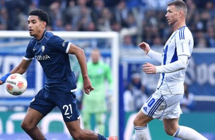 Francis Onyeka, hier für Bochum gegen Edin Dzeko von Schalke 04, wechselt zur SV Elversberg