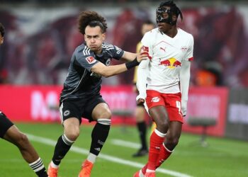 Transfergerüchte: Nathaniel Brown mit Bayern einig, auch Theate bei Eintracht Frankfurt vor dem Absprung?