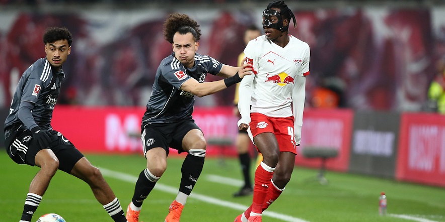Transfergerüchte: Nathaniel Brown mit Bayern einig, auch Theate bei Eintracht Frankfurt vor dem Absprung?
