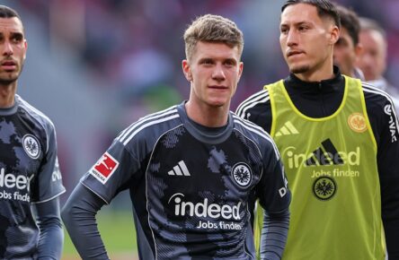 Transfergerüchte: Der HSV soll Interesse an Elias Baum von Eintracht Frankfurt haben