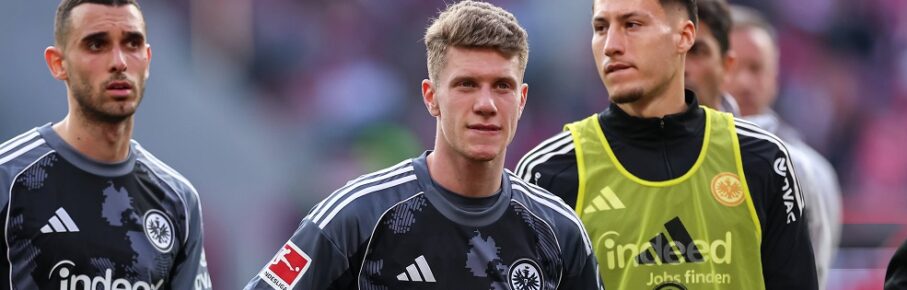22.03.2026, Fussball Bundesliga, 1. FSV Mainz 05 - Eintracht Frankfurt, v.l., Elias Baum Eintracht Frankfurt enttaeuscht, enttaeuscht schauend, dissapointed, traurig, frustiert, frust, gefrustet, frustrated DFL/DFB REGULATIONS PROHIBIT ANY USE OF PHOTOGRAPHS AS IMAGE SEQUENCES AND/OR QUASI-VIDEO. xdcx *** 22 03 2026, Soccer Bundesliga, 1 FSV Mainz 05 Eintracht Frankfurt, v l , Elias Baum Eintracht Frankfurt enttaeuscht, enttaeuscht schauend, dissapointed, traurig, frustiert, frust, gefrustet, frustrated DFL DFB REGULATIONS PROHIBIT ANY USE OF PHOTOGRAPHS AS IMAGE SEQUENCES AND OR QUASI VIDEO xdcx Copyright: HMBxMedia/Claus