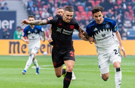 Alejandro Grimaldo im Spiel Bayer Leverkusen gegen den HSV