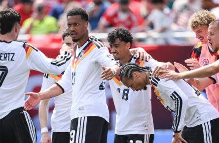 DFB-Team: Felix Nmecha (BVB) und Nathaniel Brown (Eintracht Frankfurt) spielen sich fest