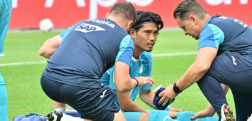 GER, 1.FBL. Bayer 04 Leverkusen vs. TSG Hoffenheim / 23.08.2025, BayArena, Leverkusen, GER, 1.FBL. Bayer 04 Leverkusen vs. TSG Hoffenheim, im Bild: KÅki Machida Hoffenheim 28, ist verletzt / Schmerzen / Verletzung, muss behandelt werden *** GER, 1 FBL Bayer 04 Leverkusen vs TSG Hoffenheim 23 08 2025, BayArena, Leverkusen, GER, 1 FBL Bayer 04 Leverkusen vs TSG Hoffenheim, in the picture KÅki Machida Hoffenheim 28 , is injured pain injury, must be treated nordphotoxGmbHx/xMeuter nph00351