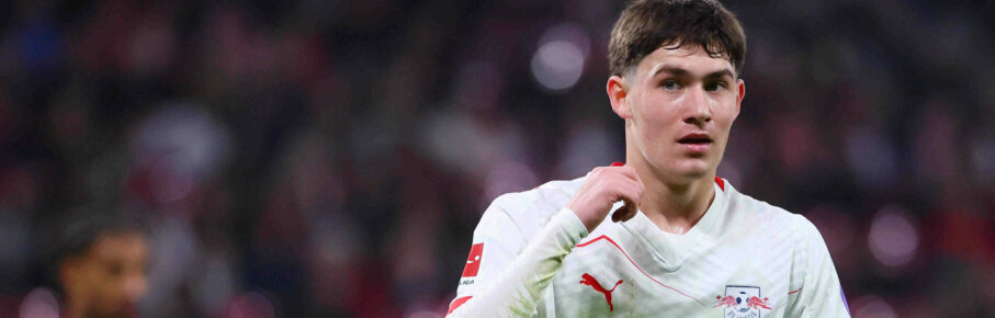 RB Leipzig - Leverkusen / Bundesliga Leipzig, 20.12.2025, Red Bull Arena, Fussball, Bundesliga, Spieltag 15 , RB Leipzig vs. Bayer 04 Leverkusen 1:3 1:2 , Im Bild: Andrija Maksimovic 33, RB Leipzig , *** RB Leipzig Leverkusen Bundesliga Leipzig, 20 12 2025, Red Bull Arena, Football, Bundesliga, Matchday 15 , RB Leipzig vs Bayer 04 Leverkusen 1 3 1 2 , In the picture Andrija Maksimovic 33, RB Leipzig , Picture Point