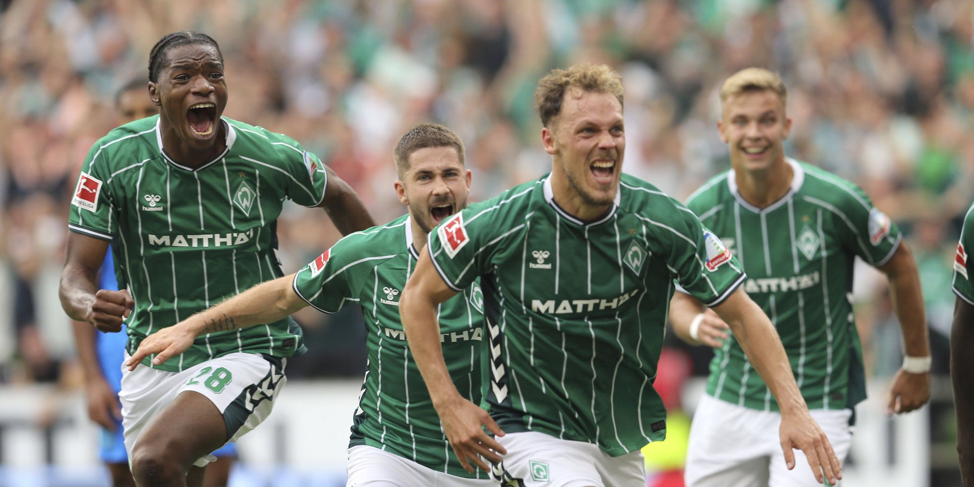 SV Werder Bremen: Skelly Alvero, Romano Schmid, Senne Lynen, Keke Topp (v.l.)