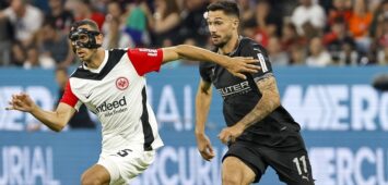 Ellyes Skhiri Eintracht Frankfurt, 15 und Tim Kleindienst Borussia Mönchengladbach, 11 im Laufduell , Fussball, 1. Bundesliga, 4.Spieltag, 2024/2025, Eintracht Frankfurt vs. Borussia Mönchengladbach, 21.09.2024, Deutsche-Bank-Park, Frankfurt am Main, Deutschland DFL REGULATIONS PROHIBIT ANY USE OF PHOTOGRAPHS AS IMAGE SEQUENCES AND/OR QUASI-VIDEO. Frankfurt am Main Deutsche-Bank-Park Hessen Deutschland *** Ellyes Skhiri Eintracht Frankfurt, 15 and Tim Kleindienst Borussia Mönchengladbach, 11 in running duel , Soccer, 1 Bundesliga, 4 Matchday, 2024 2025, Eintracht Frankfurt vs Borussia Mönchengladbach, 21 09 2024, Deutsche Bank Park, Frankfurt am Main, Germany DFL REGULATIONS PROHIBIT ANY USE OF PHOTOGRAPHS AS IMAGE SEQUENCES AND OR QUASI VIDEO Frankfurt am Main Deutsche Bank Park Hessen Germany Copyright: xGrantxHubbsx