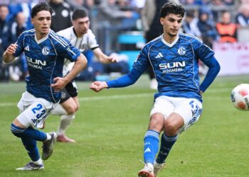 Wollen mit Schalke 04 auch in der Bundesliga glänzen: Soufiane El-Faouzi und Mertcan Ayhan