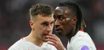 Brajan Gruda und Yan Diomande von RB Leipzig