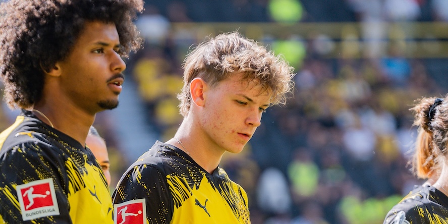 Transfergerüchte Bundesliga: Adeyemi zu Barca? Campbell zu Elversberg! Auch dabei: Schweizer Manzambi nach England, Pejcinovic will zum VfB uvm.