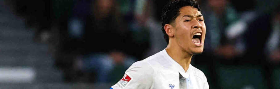 Santiago Castaneda SC Paderborn,5 - Hinspiel Relegation 2026, 1. Fussball Bundesliga Saison 2025-2026 VfL Wolfsburg vs. SC Paderborn in der Volkswagen Arena in Wolfsburg - Einzelbild,Aktion,Fussball,Deutschland,Mann,Männer,21.05.2026 *** Santiago Castaneda SC Paderborn,5 first leg relegation 2026, 1 Football Bundesliga season 2025 2026 VfL Wolfsburg vs SC Paderborn at the Volkswagen Arena in Wolfsburg single image,action,football,Germany,man,men,21 05 2026