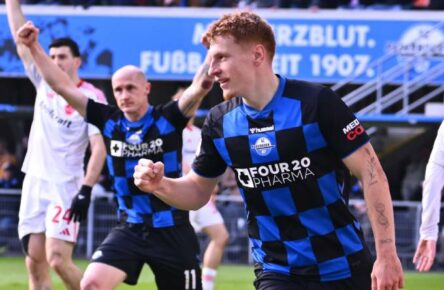 Laurin Curda nach einem Tor gegen den 1. FC Nürnberg.
