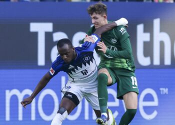 Jean-Luc Dompe vom HSV und Schalke-Transferziel Jesper Lindström