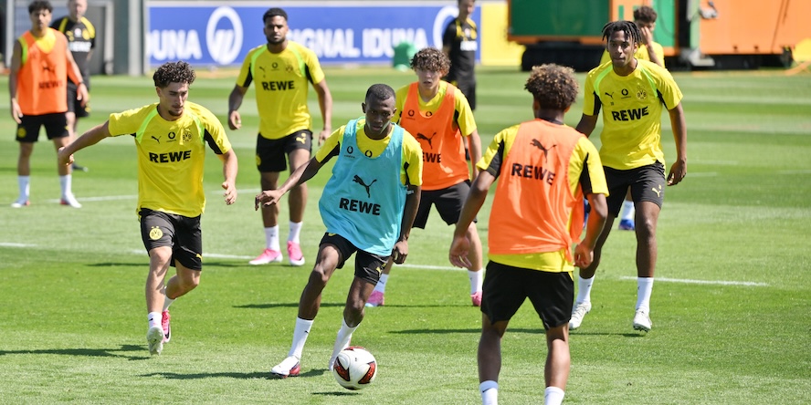 Transfers BVB Borussia Dortmund 2026: Justin Lerma, Joane Gadou, Kaua Prates sind bereits da. Kommen noch Fisnik Asllani, Nicolo Tresoldi und Co.?