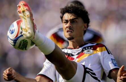 Bundesliga-Transfers: Nathaniel Brown zum FC Bayern