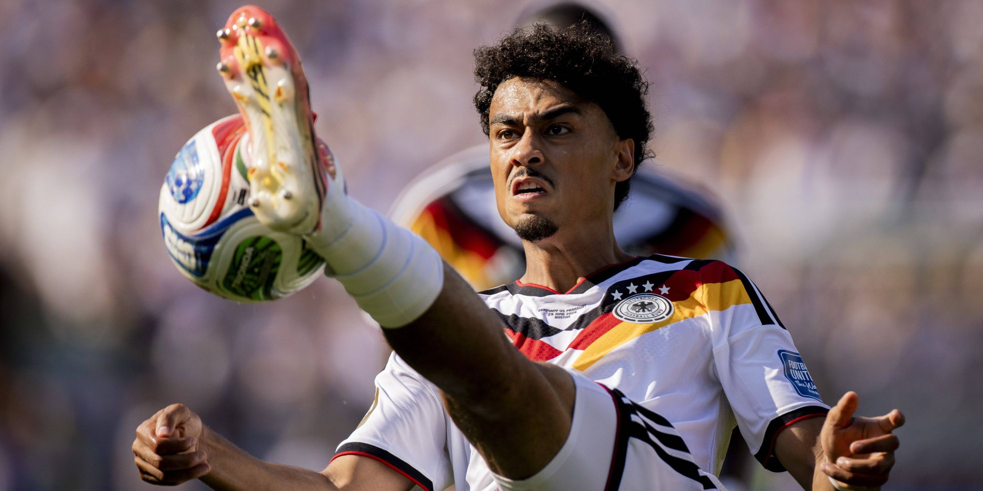 Bundesliga-Transfers: Nathaniel Brown zum FC Bayern