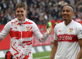 Ramon Hendriks und Jaime Leweling vom VfB Stuttgart
