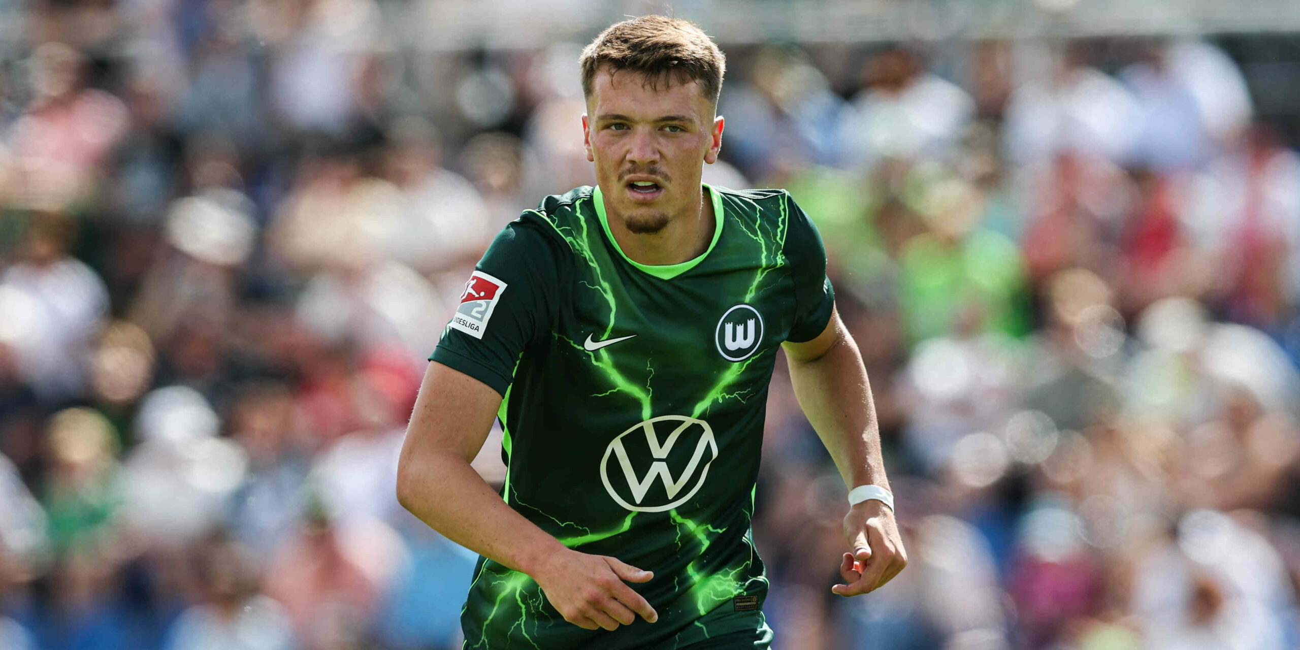 Dzenan Pejcinovic könnte aus Wolfsburg zum VfB Stuttgart wechseln.