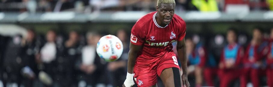 Ragnar Ache FC K0ln schaut waehrend des spiels der 1.Bundesliga zwischen St. Pauli gegen Cologne, Millerntor-Stadion, Hamburg, Germany am 17. April 2026. Foto von Thor Wegner/DeFodi Images  Ragnar Ache FC K0ln looks on during St. Pauli and Cologne,1.Bundesliga, at Millerntor-Stadion, Hamburg, Germany on April 17, 2026. Thor Wegner/DeFodi Images . Photo by DeFodi Images - *** Ragnar Ache FC K0ln looks on during St Pauli and Cologne,1 Bundesliga, at Millerntor Stadion, Hamburg, Germany on April 17, 2026 Photo by Thor Wegner DeFodi Images Ragnar Ache FC K0ln looks on during St Pauli and Cologne,1 Bundesliga, at Millerntor Stadion, Hamburg, Germany on April 17, 2026 Thor Wegner DeFodi Images Photo by DeFodi Images