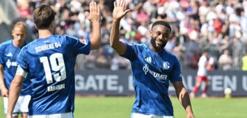 Jubel Kenan Karaman FC Schalke 04, Moussa Sylla FC Schalke 04, v.li. 01.08.2026, Fussball, Saison 2026/2027, Testspiel, KSV Hessen Kassel - FC Schalke 04 0:5 Kassel Auestadion Nordrhein Westfalen Deutschland *** Celebrating: Kenan Karaman FC Schalke 04, Moussa Sylla FC Schalke 04, from left, August 1, 2026, Soccer, 20262027 season, Friendly match, KSV Hessen Kassel vs. FC Schalke 04 05, Kassel Auestadion, North Rhine-Westphalia, Germany Team2