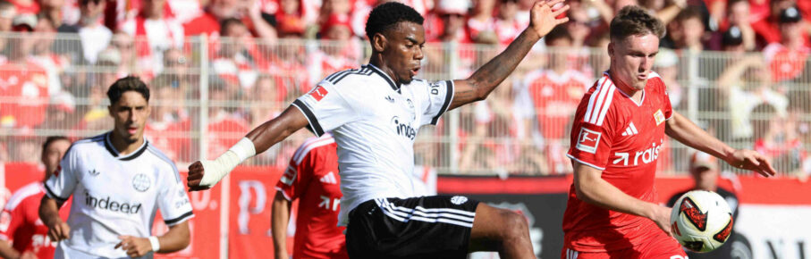 Raphael Onyedika, Michel Aebischer am Ball / Zweikampf / Spielszene / Aktion / / Fußball Fussball / Bundesliga Herren DFL / 1. Spieltag Saison 2026/2027 / 29.08.2026 / 1.FC Union Berlin FCU vs SG Eintracht Frankfurt SGE / DFL regulations prohibit any use of photographs as image sequences and/or quasi-video. / *** Raphael Onyedika, Michel Aebischer with the ball, tackle, game scene, action, sports, soccer, Bundesliga, mens, DFL, Matchday 1, 20262027 season, August 29, 2026, 1. FC Union Berlin FCU vs. SG Eintracht Frankfurt SGE. DFL regulations prohibit any use of photographs as image sequences or or quasi-video