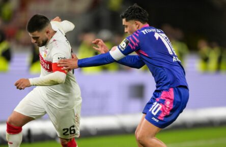 Deniz Undav vom VfB Stuttgart und Nadiem Amiri von Mainz 05