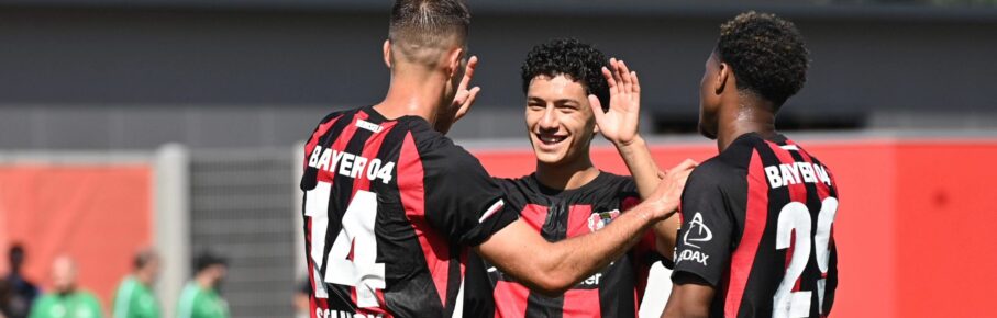 Ibrahim Maza und Patrik Schick von Bayer Leverkusen