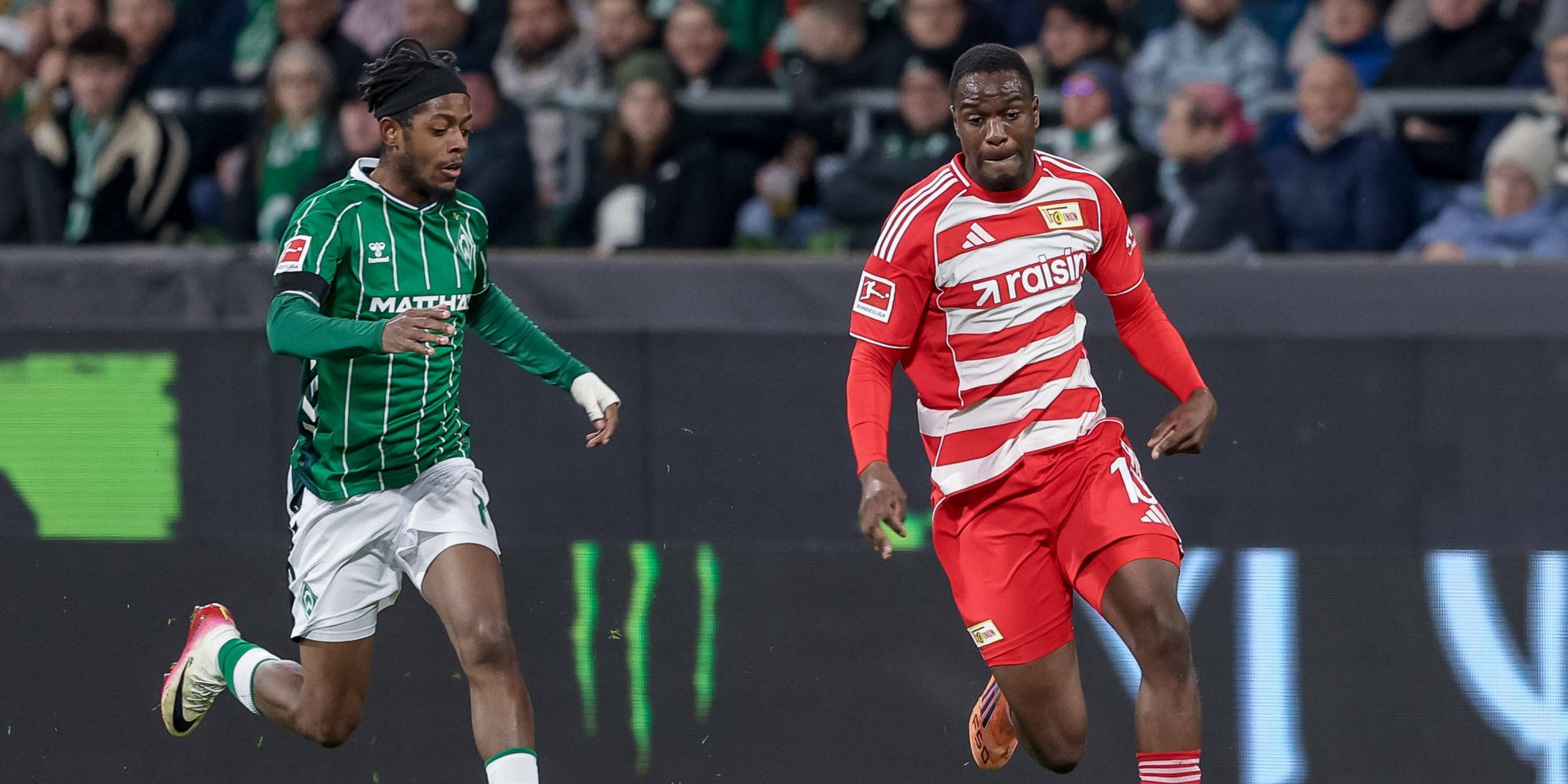 Ilyas Ansah von Union Berlin und Samuel Mbangula von Werder Bremen